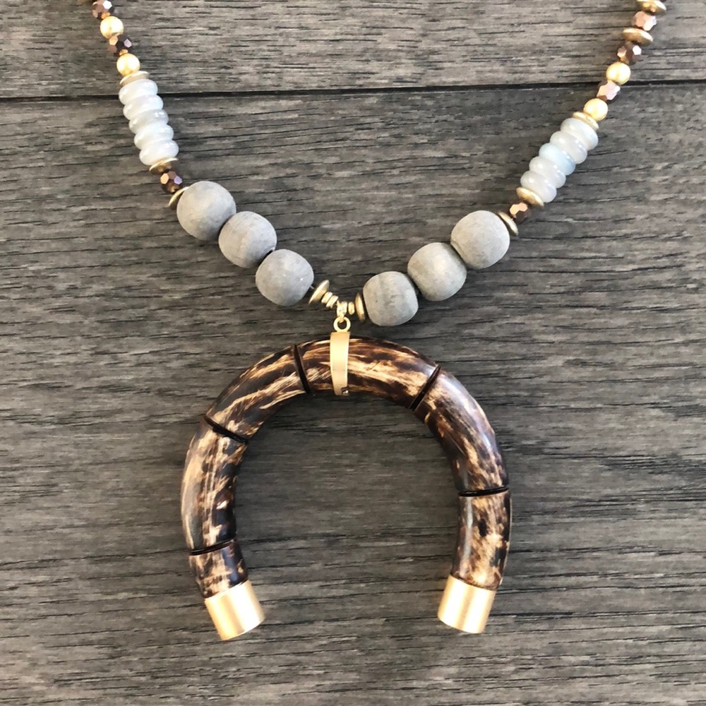 Mud Pie Beaded crescent woman’s necklace